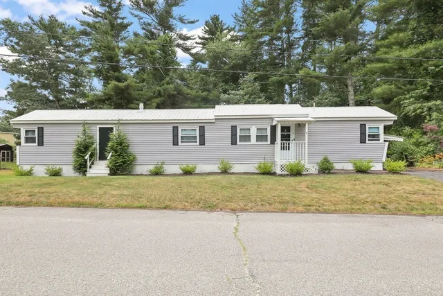 $175,000 | 4 Siesta Drive, Wareham, MA 02576