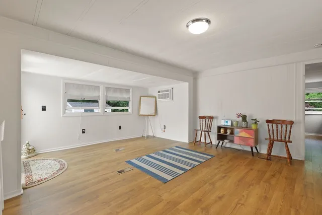 $175,000 | 4 Siesta Drive, Wareham, MA 02576