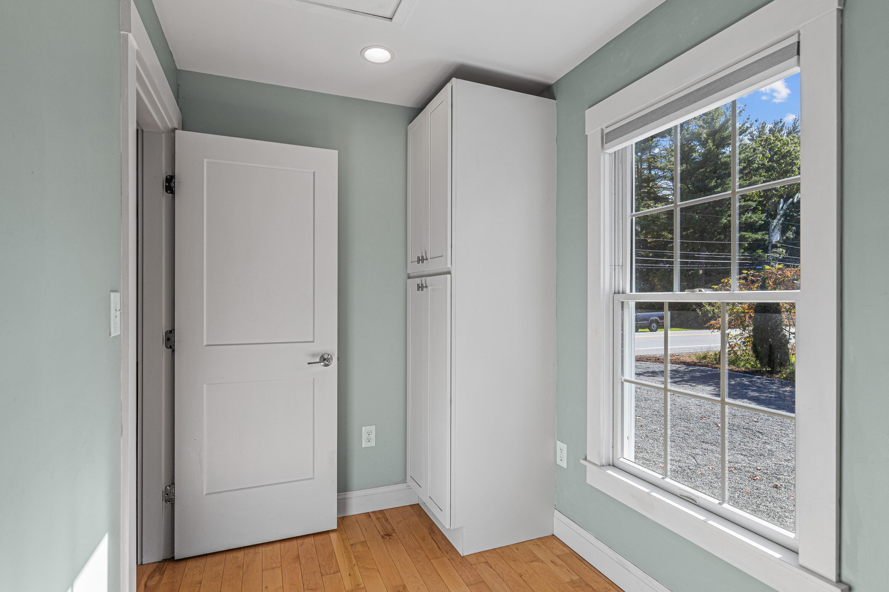 109 Old Post Road Kittery, ME 03904 - Photo 17 of 40 109 Old Post Rd Kittery ME 03904-34