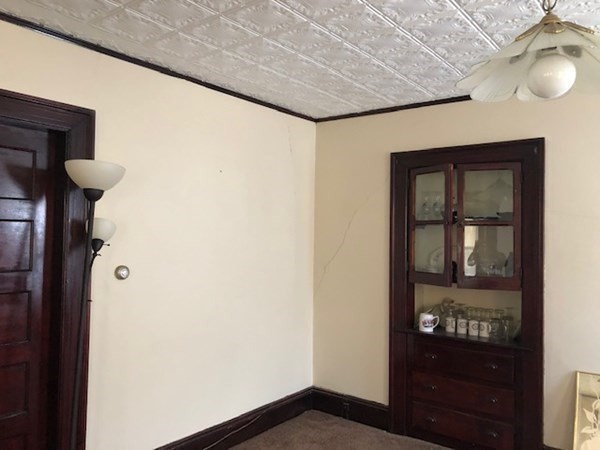 88 Oak Grove Avenue Springfield, MA 01109 - Photo 17 of 26