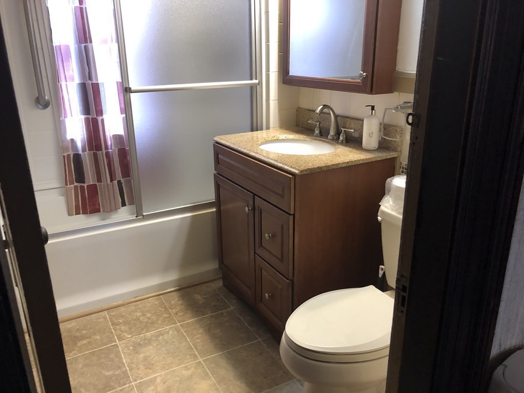 88 Oak Grove Avenue Springfield, MA 01109 - Photo 21 of 26