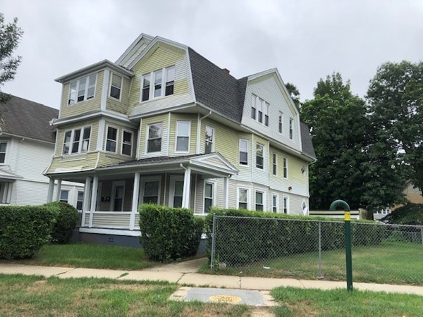 88 Oak Grove Avenue Springfield, MA 01109 - Photo 3 of 26