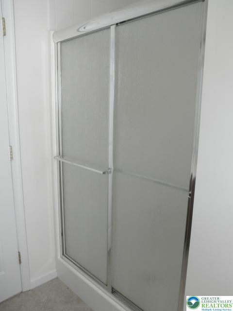 4160 Ross Road Bethlehem, PA 18020 - Photo 19 of 24 Primary bath shower