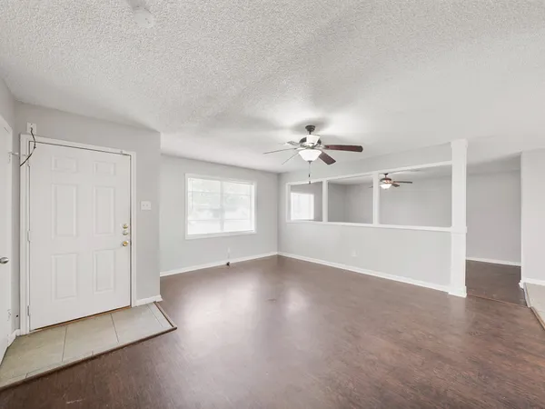 $1,600 | 3006 14th Avenue North, Texas City, TX 77590