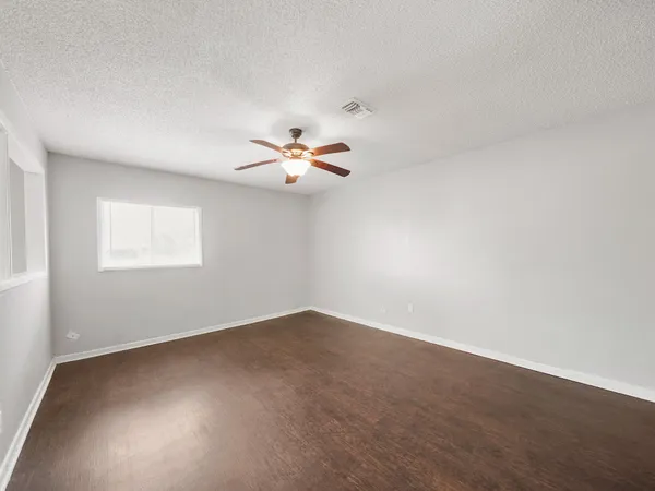 $1,600 | 3006 14th Avenue North, Texas City, TX 77590