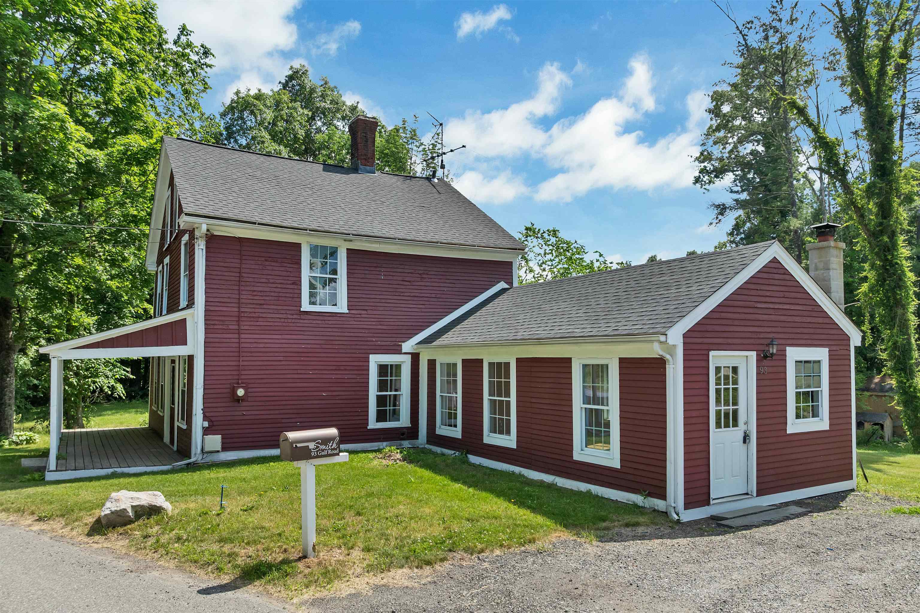 93 Gulf Road Derry, NH 03038 - Photo 5 of 47