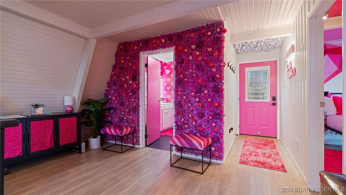 39 Bayview Cove Road Lake Ozark, MO 65049 - Photo 42 of 75 18 Abby Rd. Lake Ozark, MO. Entry way and main lev