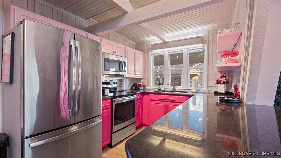 39 Bayview Cove Road Lake Ozark, MO 65049 - Photo 47 of 75 18 Abby Rd. Lake Ozark, MO. Full kitchen, turk key