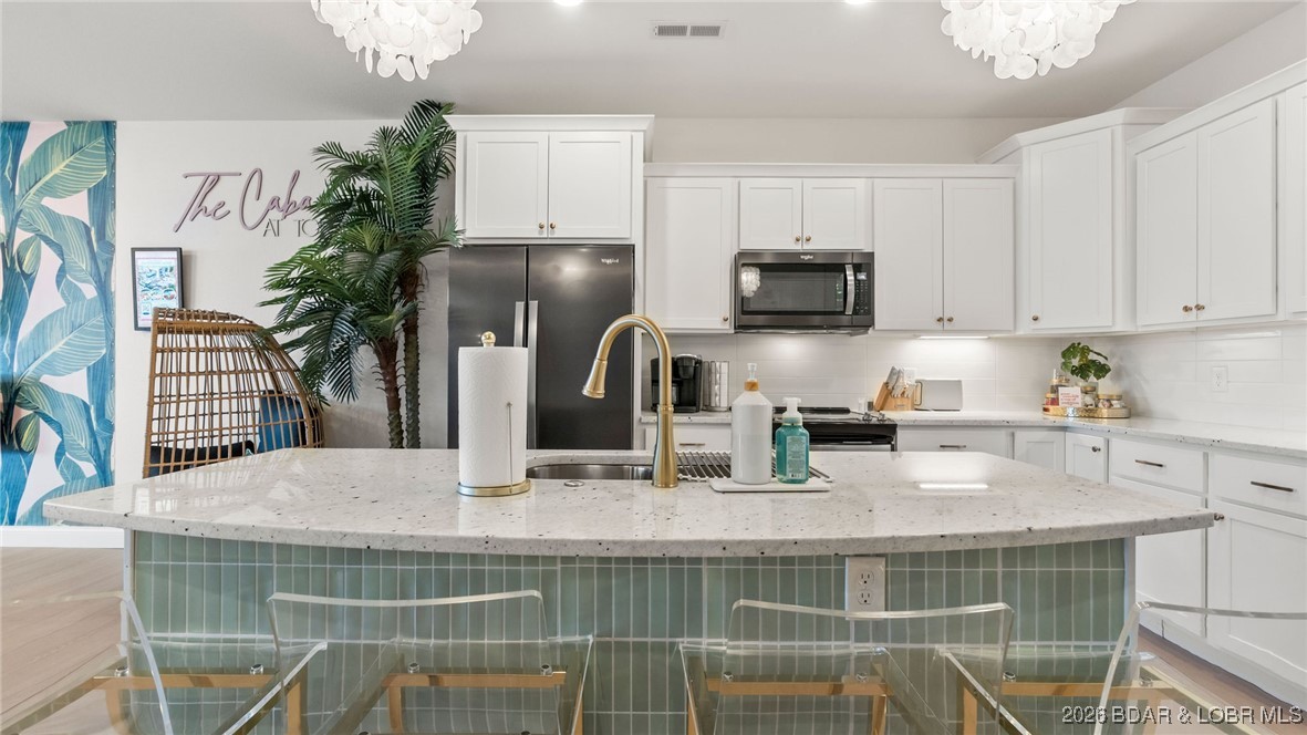 39 Bayview Cove Road Lake Ozark, MO 65049 - Photo 68 of 75 1045 Topsider Ln. #114 Osage Beach, MO. Full kitch