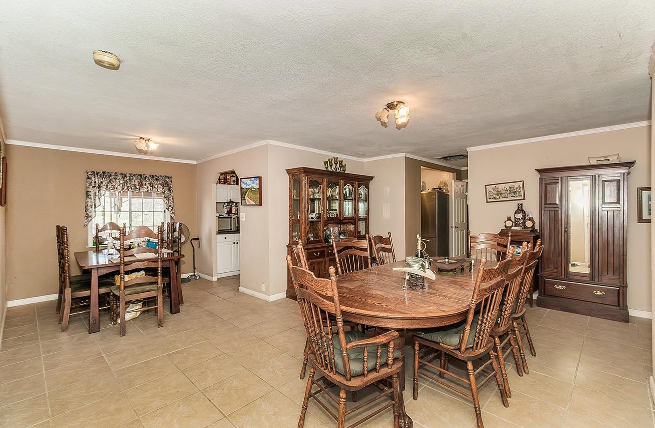 40696 Oakwood Road Madera, CA 93636 - Photo 12 of 61 Gallery Image 12