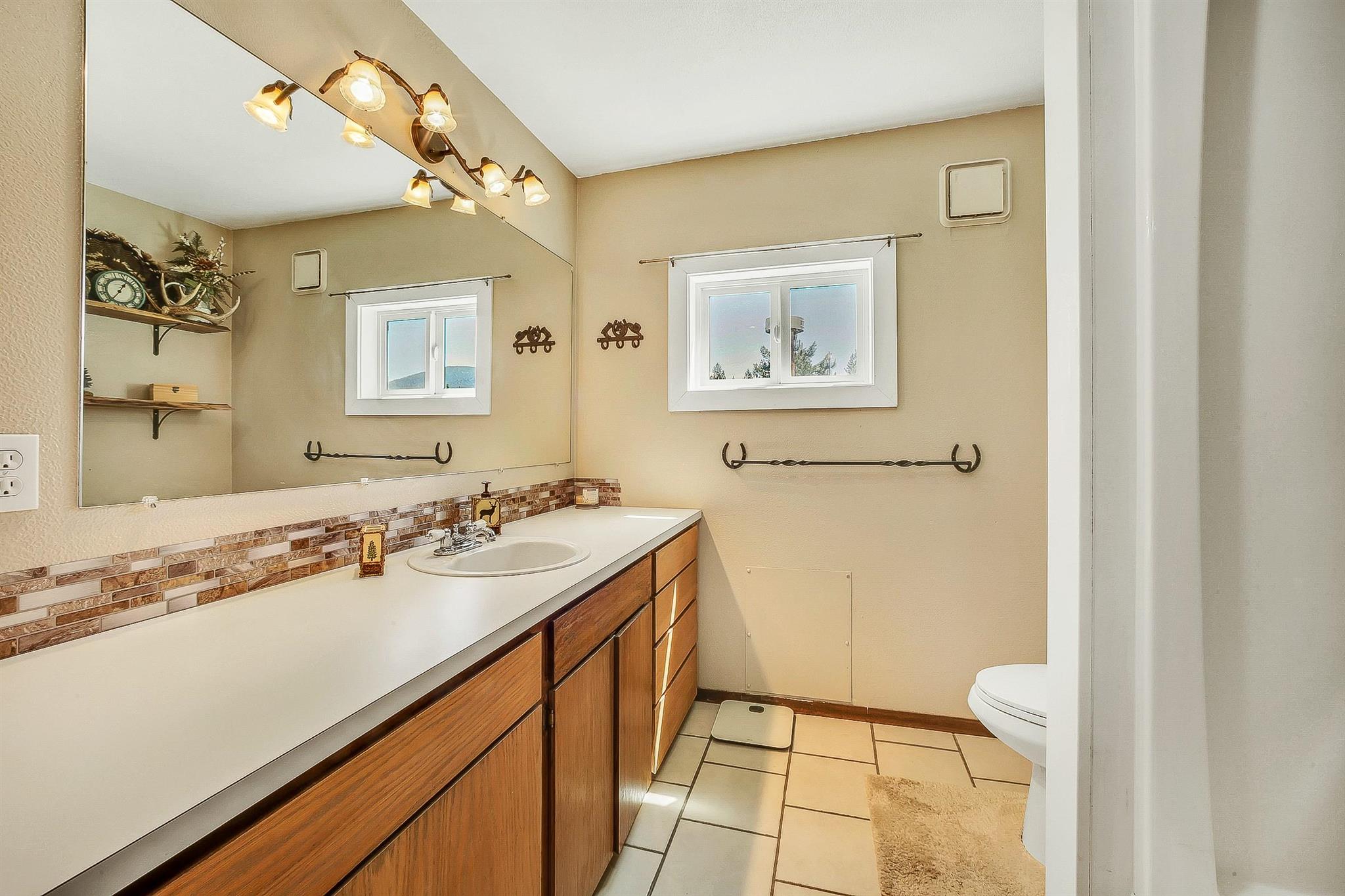 14915 East Laurel Road Elk, WA 99009 - Photo 15 of 23