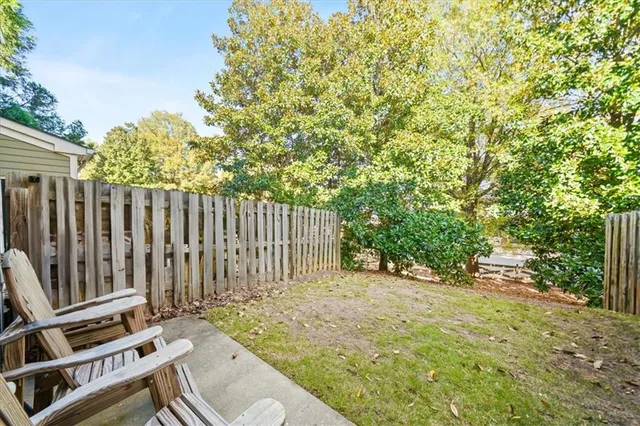 $277,500 | 2064 Del Lago Circle, Unit 10, Kennesaw, GA 30152