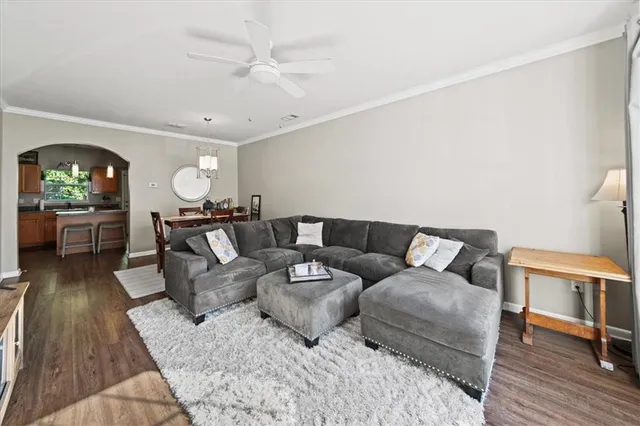 $277,500 | 2064 Del Lago Circle, Unit 10, Kennesaw, GA 30152