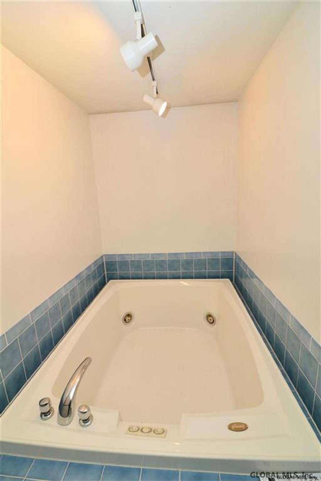 13 Oak Road Bethlehem, NY 12054 - Photo 18 of 21 Photo 18