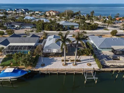 $1,735,000 | 608 Gladstone Lane, Holmes Beach, FL 34217