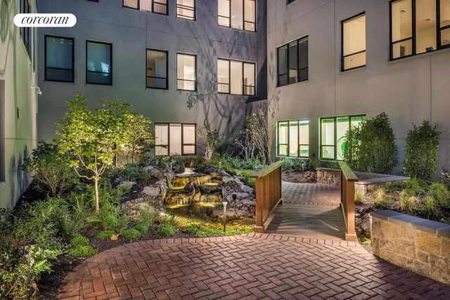 $799,000 | 416 West 52nd Street, Unit 611 | Hell's Kitchen