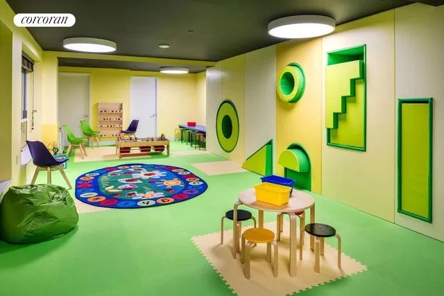 $799,000 | 416 West 52nd Street, Unit 611 | Hell's Kitchen