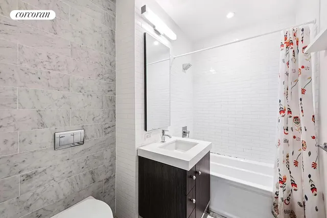 $799,000 | 416 West 52nd Street, Unit 611 | Hell's Kitchen