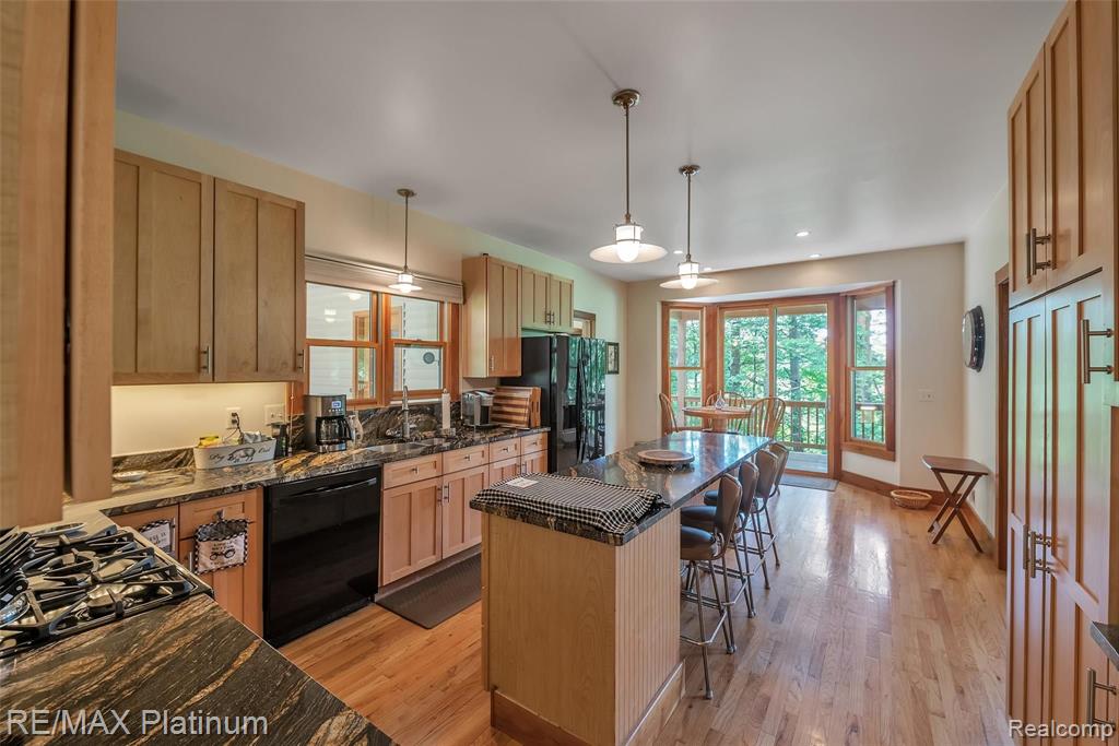 4664 Hinchey Road Howell, MI 48843 - Photo 15 of 64