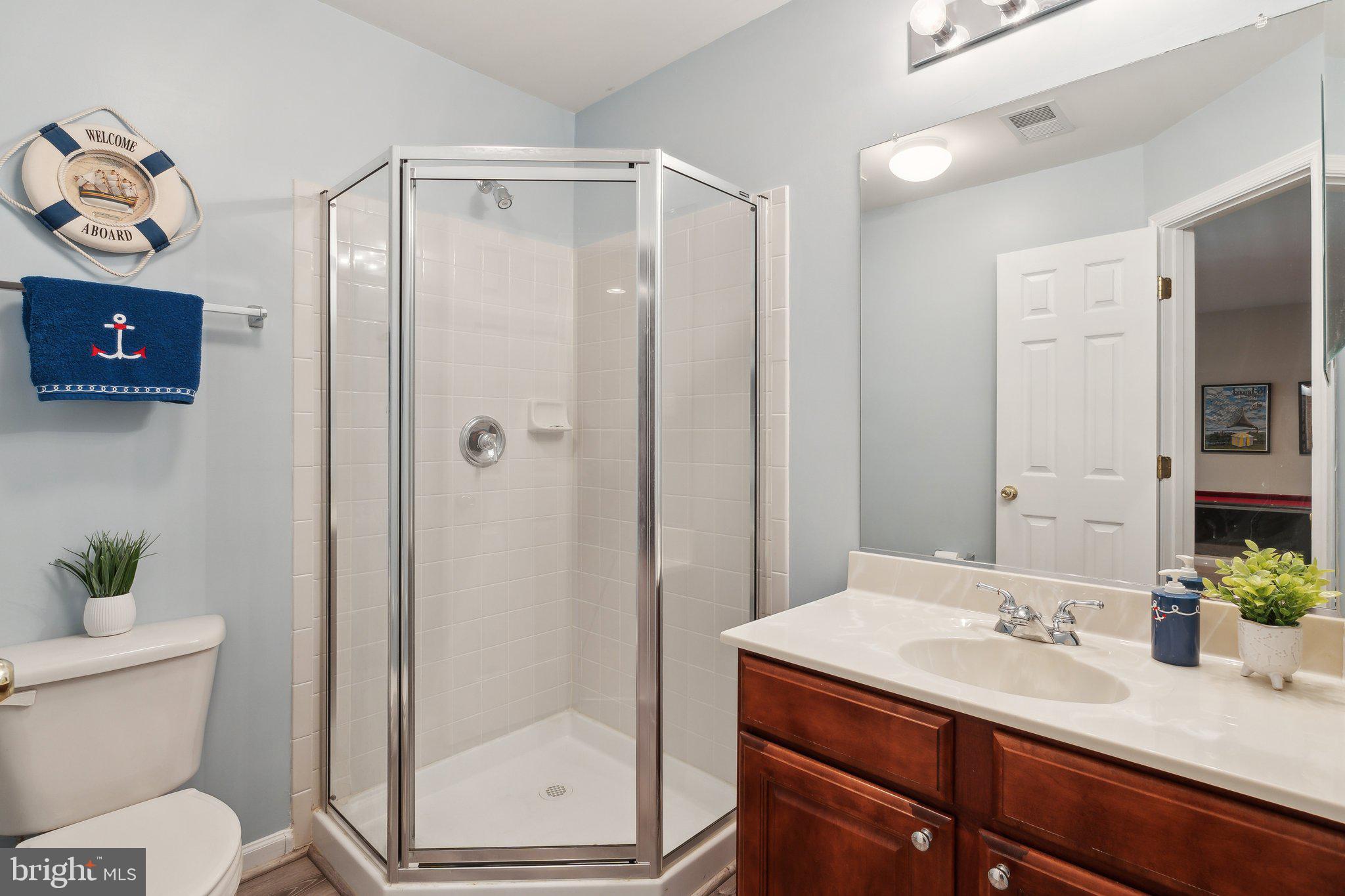 82 Two Rivers Drive Edgewater, MD 21037 - Photo 32 of 46 Full bathroom in the lower level