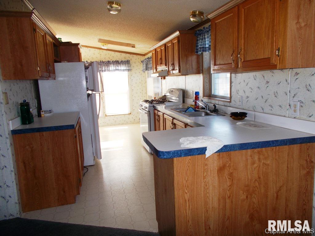 120 Evergreen Street Raritan, IL 61471 - Photo 9 of 15 Gallery Image 9