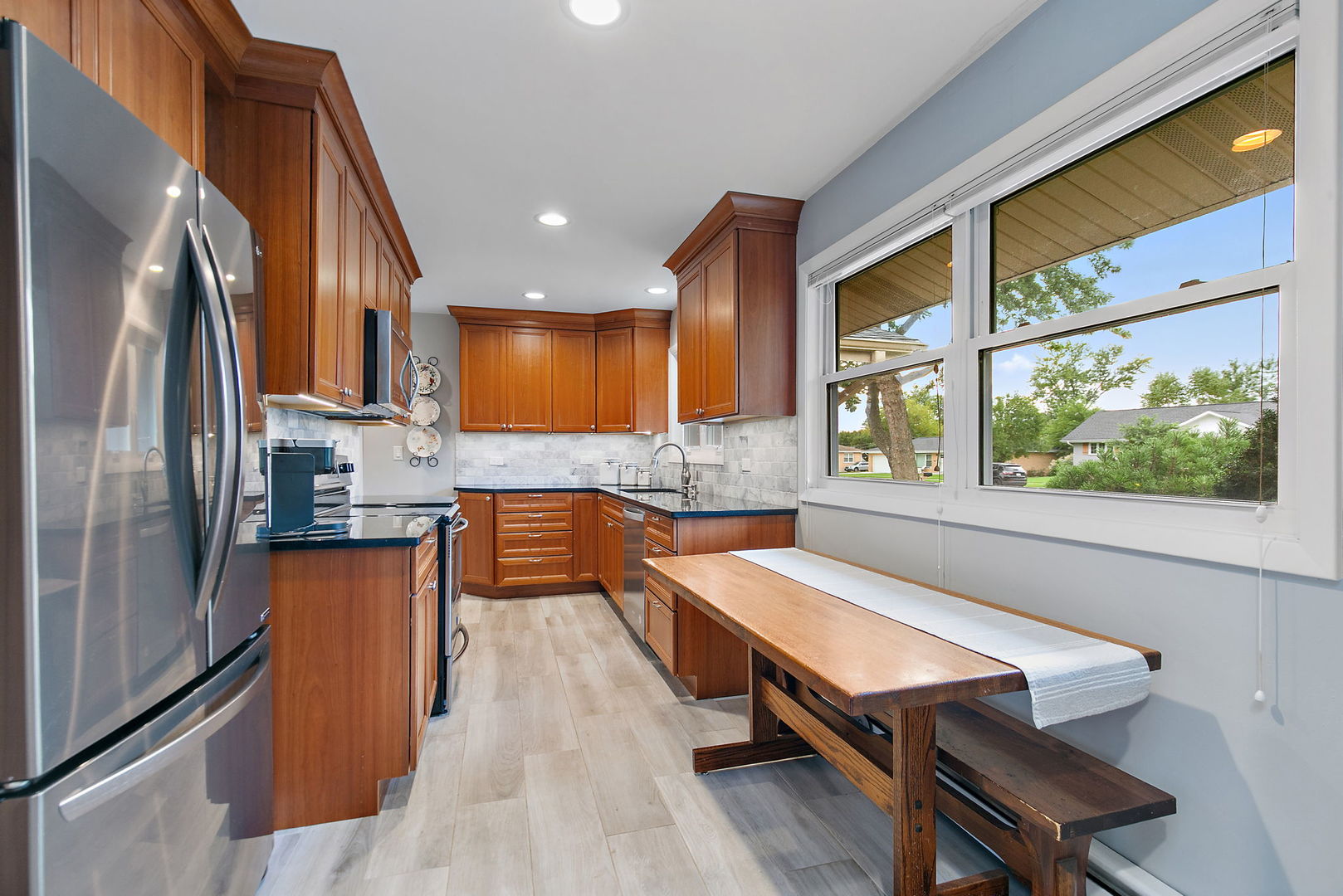 443 Glendale Road Roselle, IL 60172 - Photo 2 of 31 Gallery Image 2
