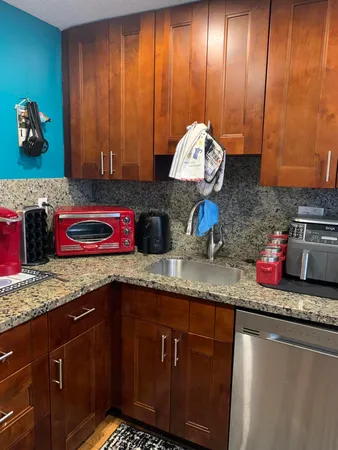 $1,800 | 7887 Golf Cir Drive, Unit 212, Margate, FL 33063