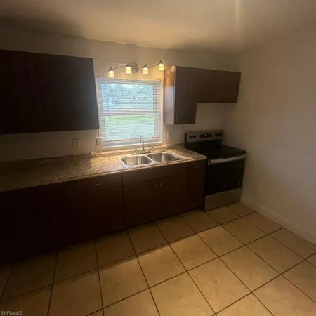 $1,025 | 1427 Markland Avenue, Fort Myers, FL 33916