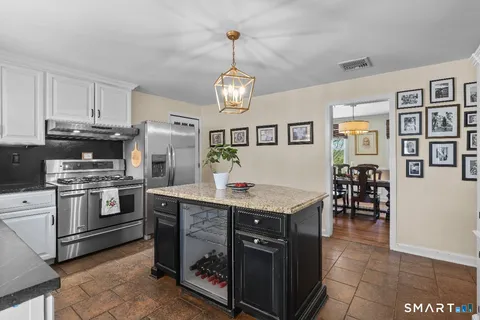 $1,100,000 | 24 Island Hill Avenue, Ridgefield, CT 06877