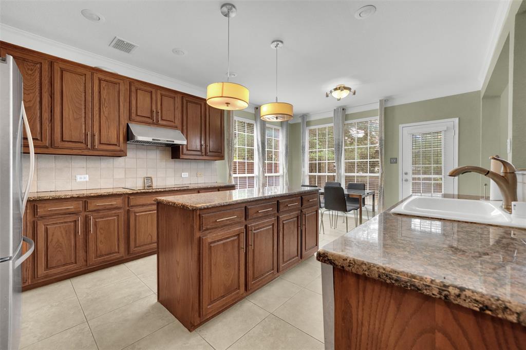 1333 Lighthouse Lane Allen, TX 75013 - Photo 8 of 40