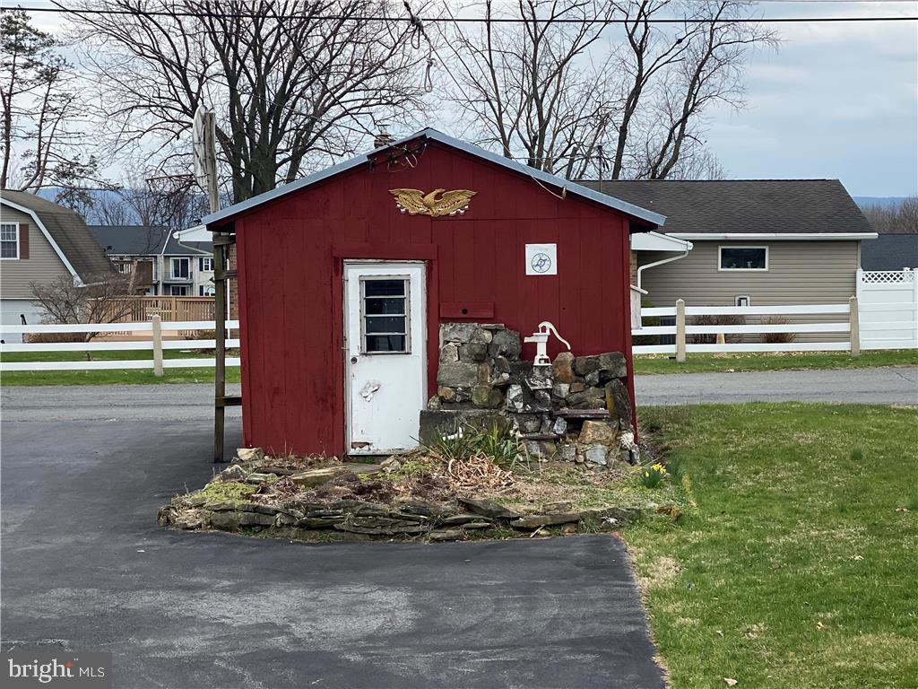 522 East Main Street Kutztown, PA 19530 - Photo 22 of 23 detached garage