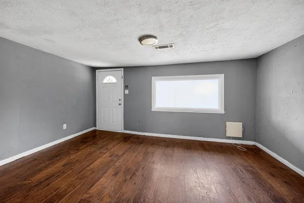 $194,900 | 130 Center Street, Nevada, TX 75173