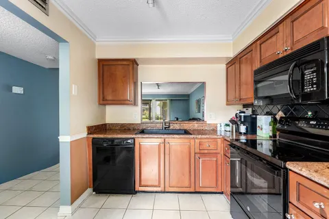 $269,000 | 105 Tropic Isle Drive, Unit 22D, Delray Beach, FL 33483