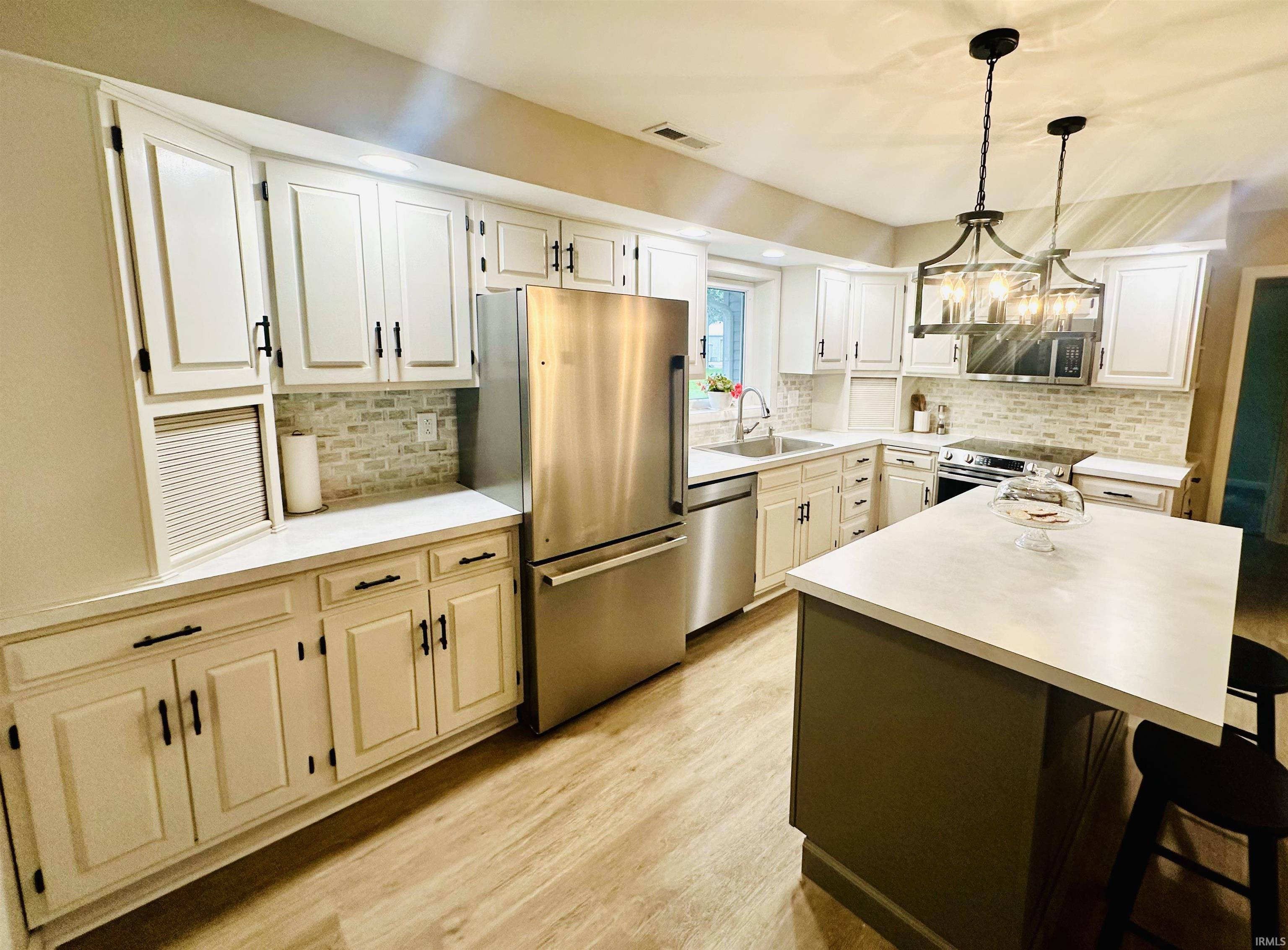 610 Pine Tree Drive Mount Vernon, IN 47620 - Photo 7 of 36