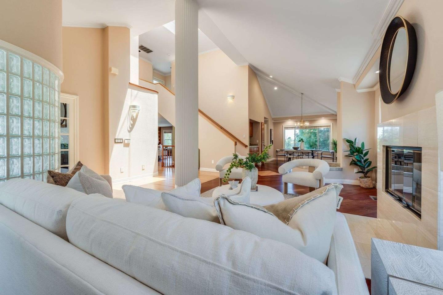 22346 McClellan Road Cupertino, CA 95014 - Photo 3 of 52