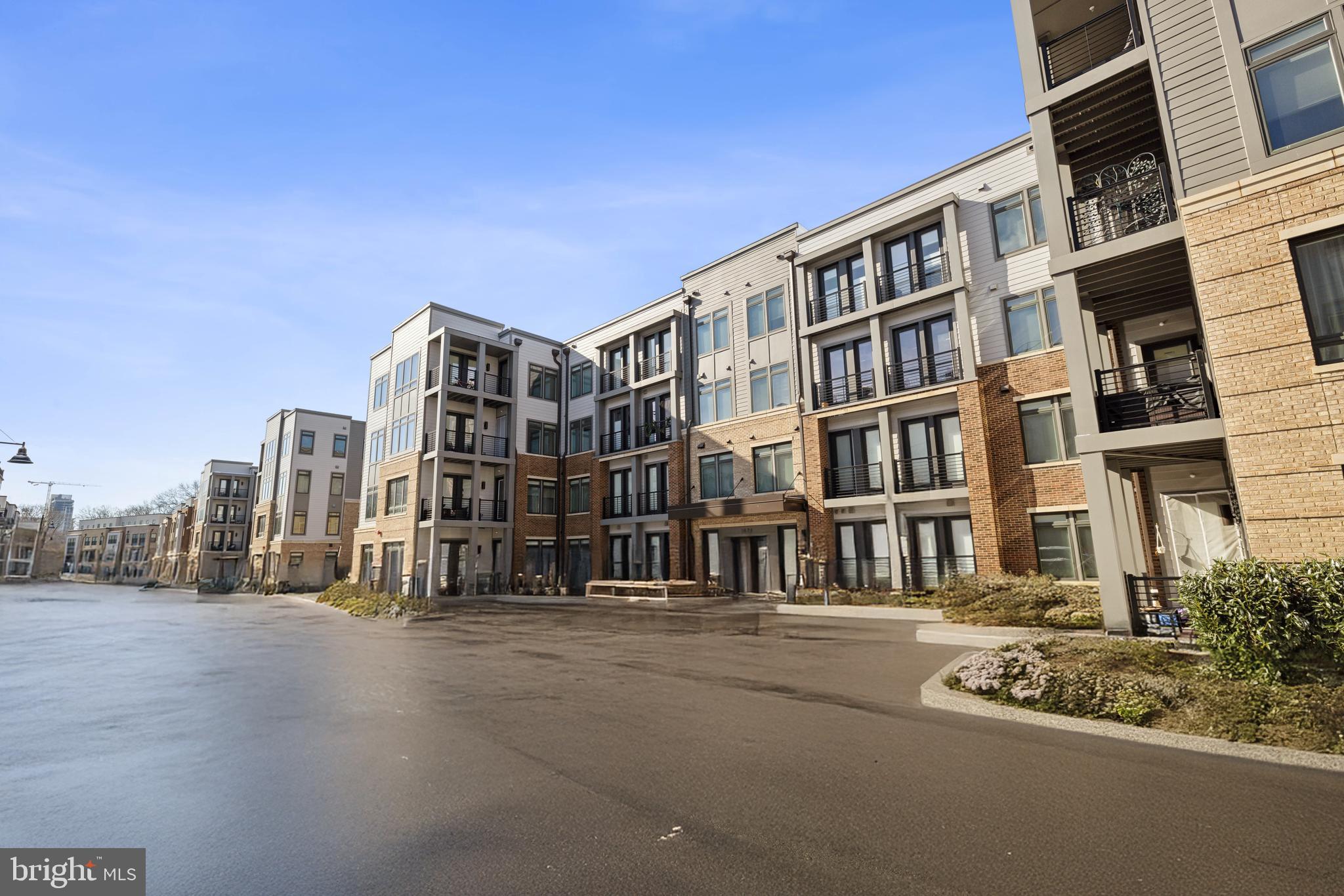 1675 Bandit Loop, Unit 305B Reston, VA 20190 - Photo 2 of 34