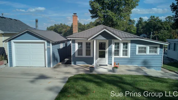 $341,500 | 1333 East Hess Lake Drive, Grant, MI 49327