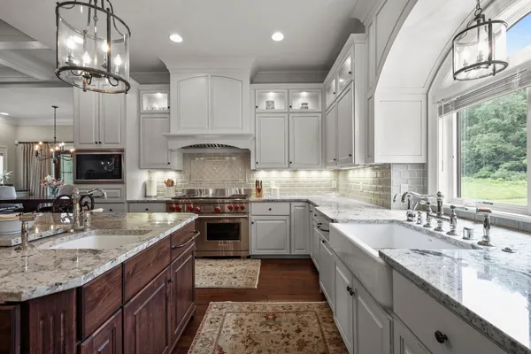 $1,999,500 | 596 Hillcrest Lane, Brooklyn, WI 53521
