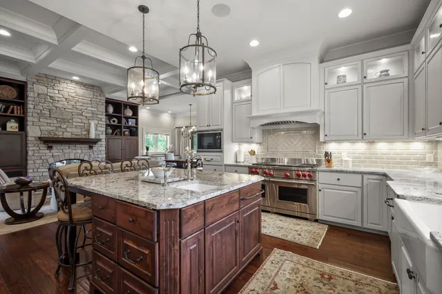 $1,999,500 | 596 Hillcrest Lane, Brooklyn, WI 53521