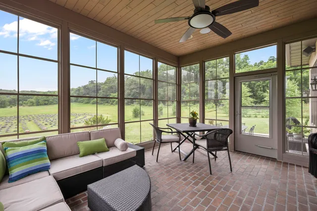 $1,999,500 | 596 Hillcrest Lane, Brooklyn, WI 53521