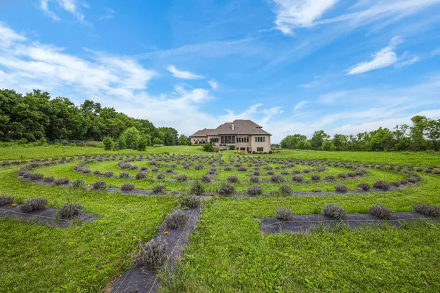 $1,999,500 | 596 Hillcrest Lane, Brooklyn, WI 53521