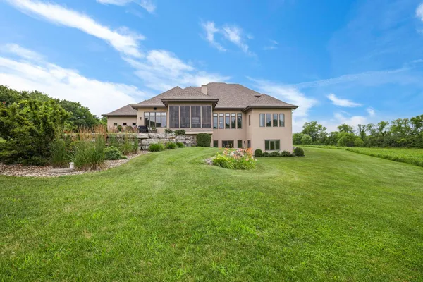 $1,999,500 | 596 Hillcrest Lane, Brooklyn, WI 53521