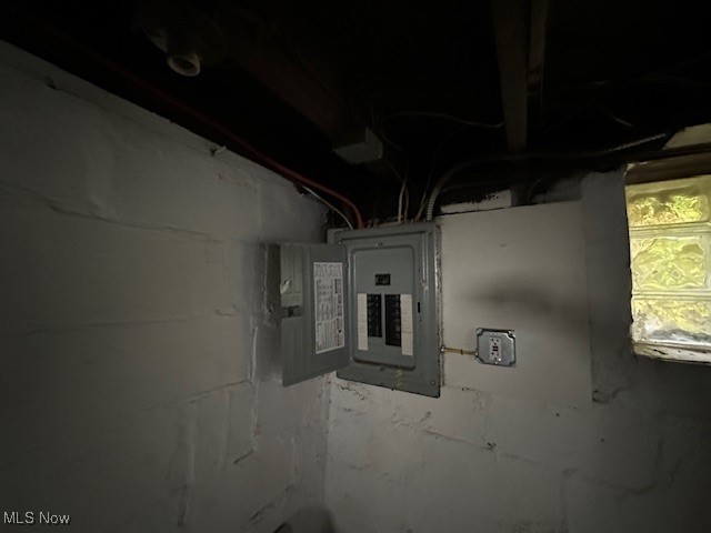 973 Stevenson Road Cleveland, OH 44110 - Photo 22 of 25 Utility room with electric panel