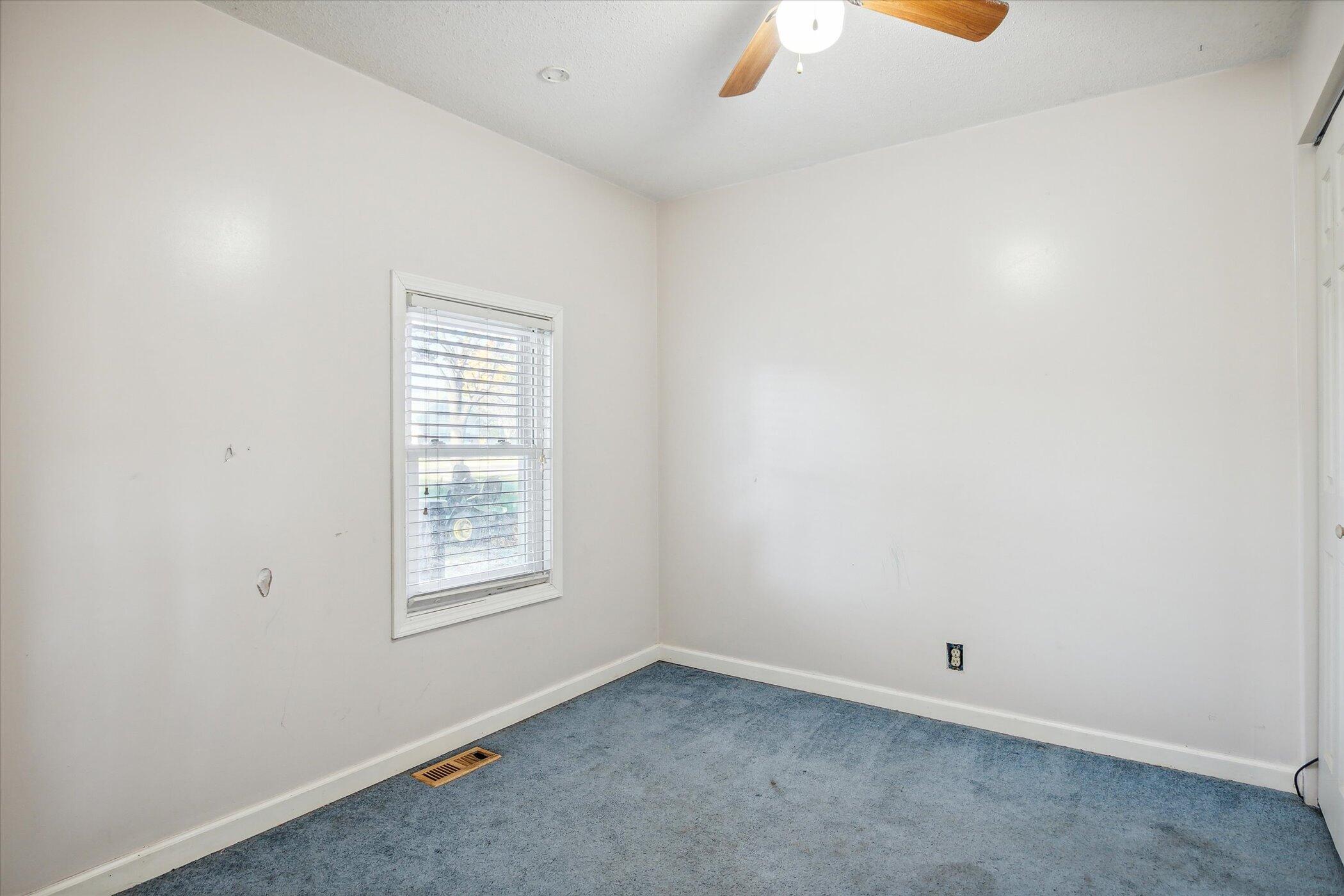 1906 Heiss Road Monroe, MI 48162 - Photo 15 of 32 15-1906-Heiss-Rd-Monroe-MI-48162-WindowS