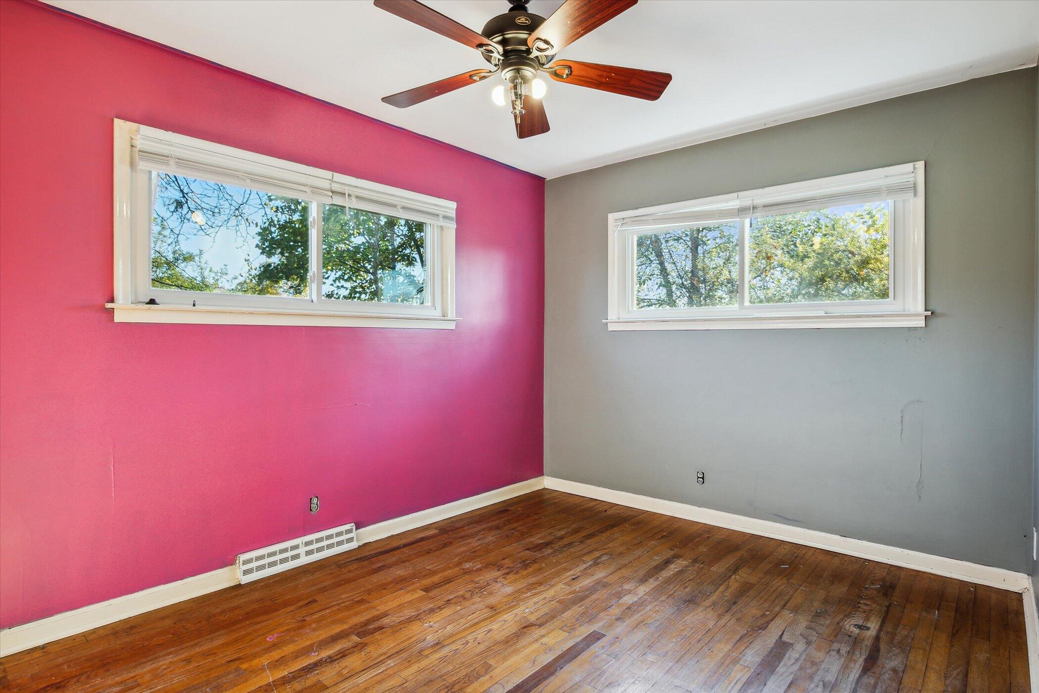 1906 Heiss Road Monroe, MI 48162 - Photo 20 of 32 20-1906-Heiss-Rd-Monroe-MI-48162-WindowS