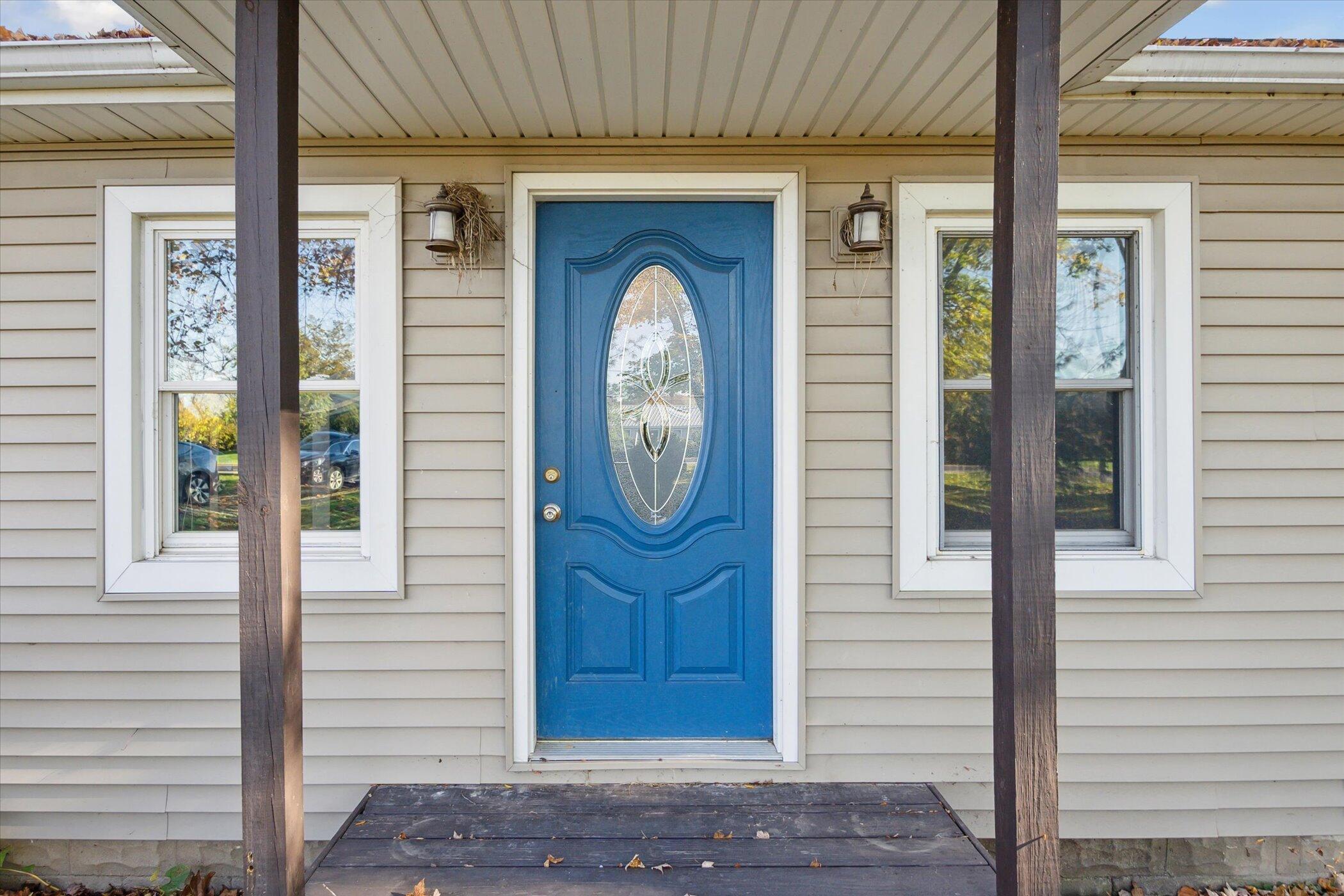 1906 Heiss Road Monroe, MI 48162 - Photo 5 of 32 05-1906-Heiss-Rd-Monroe-MI-48162-WindowS
