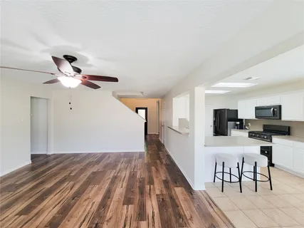 $320,000 | 4112 Seminole Drive, Pearland, TX 77584