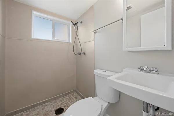 $2,875 | 455 North Oak Street, Lakewood, CO 80226