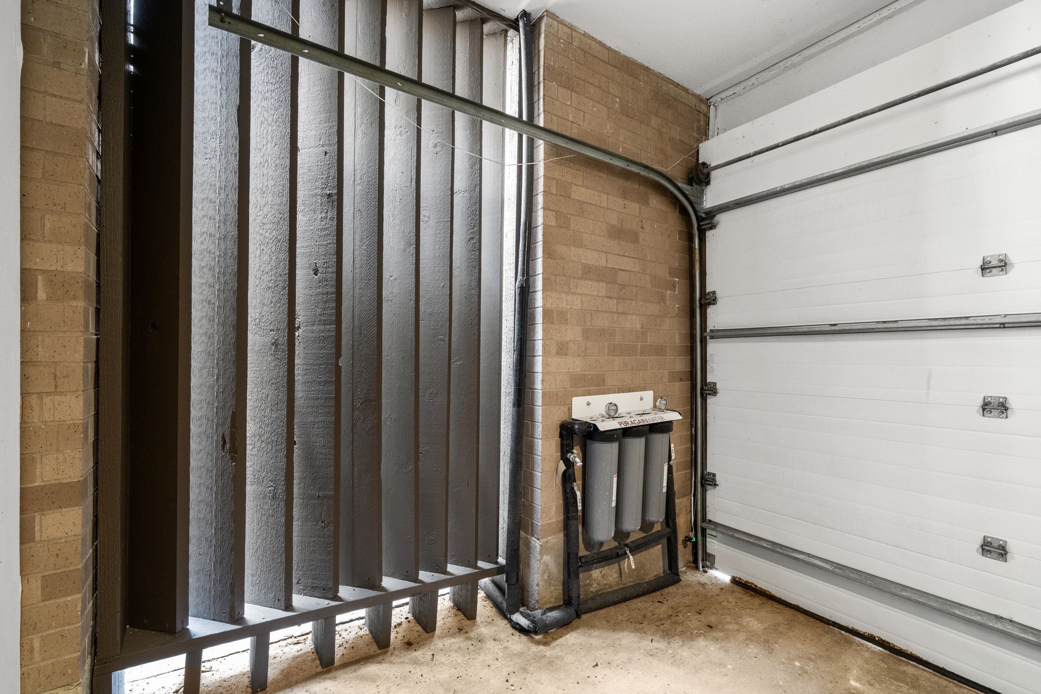 1011 Barkdull Street Houston, TX 77006 - Photo 36 of 40 Whole house filter was installed in 2024 with RO tap in the kitchen.