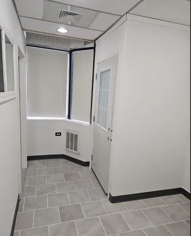 $1,200 | 6217 North Milwaukee Avenue, Unit 2F, Chicago, IL 60646